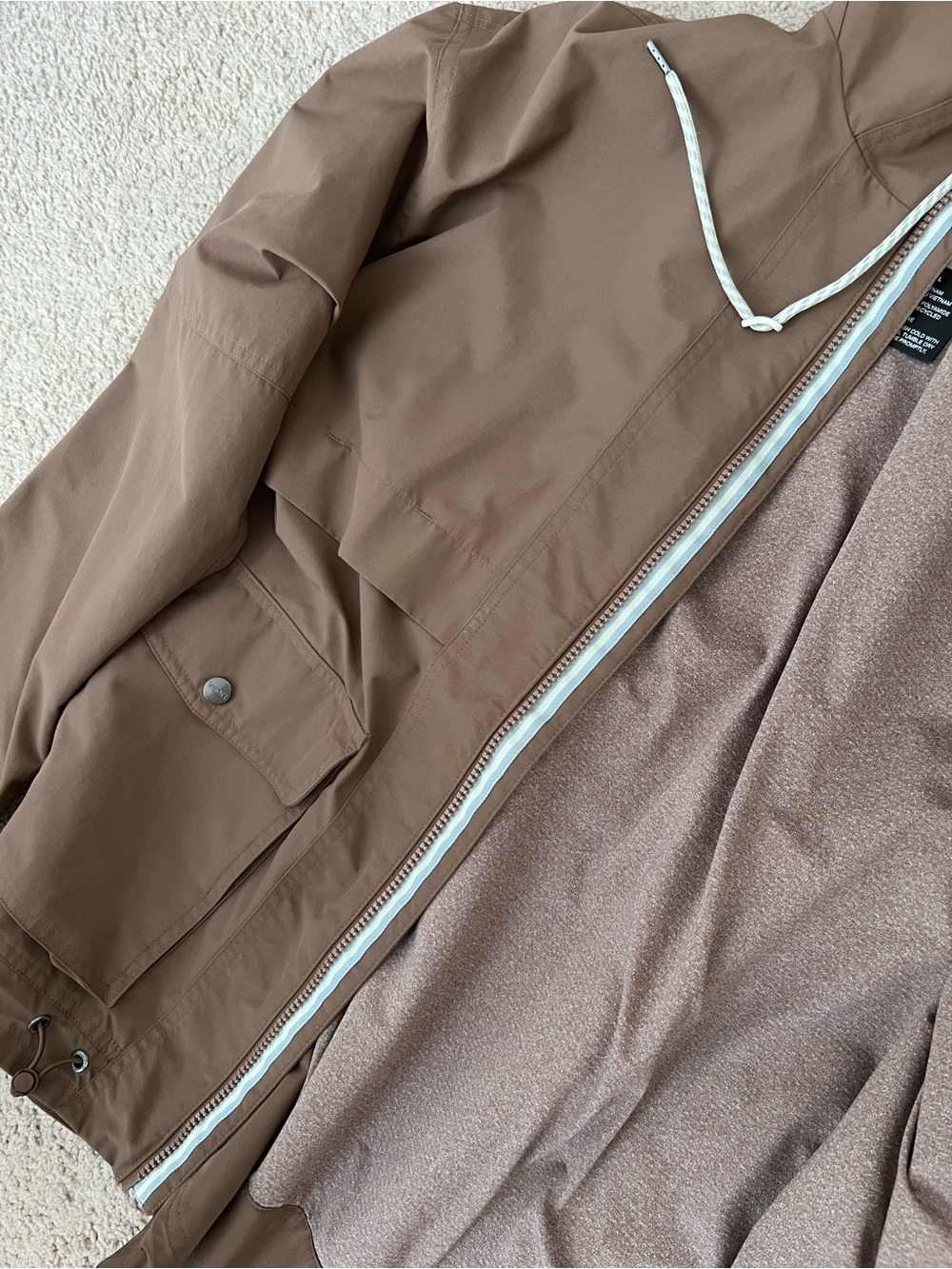 Vuori Brown Women's Elijo Rain Jacket - Picture 4 of 5